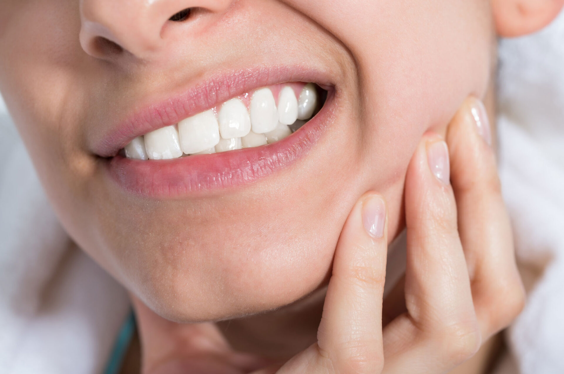 What Is The Most Effective Means To Remove In Between Tooth Spots In Your Home? 2